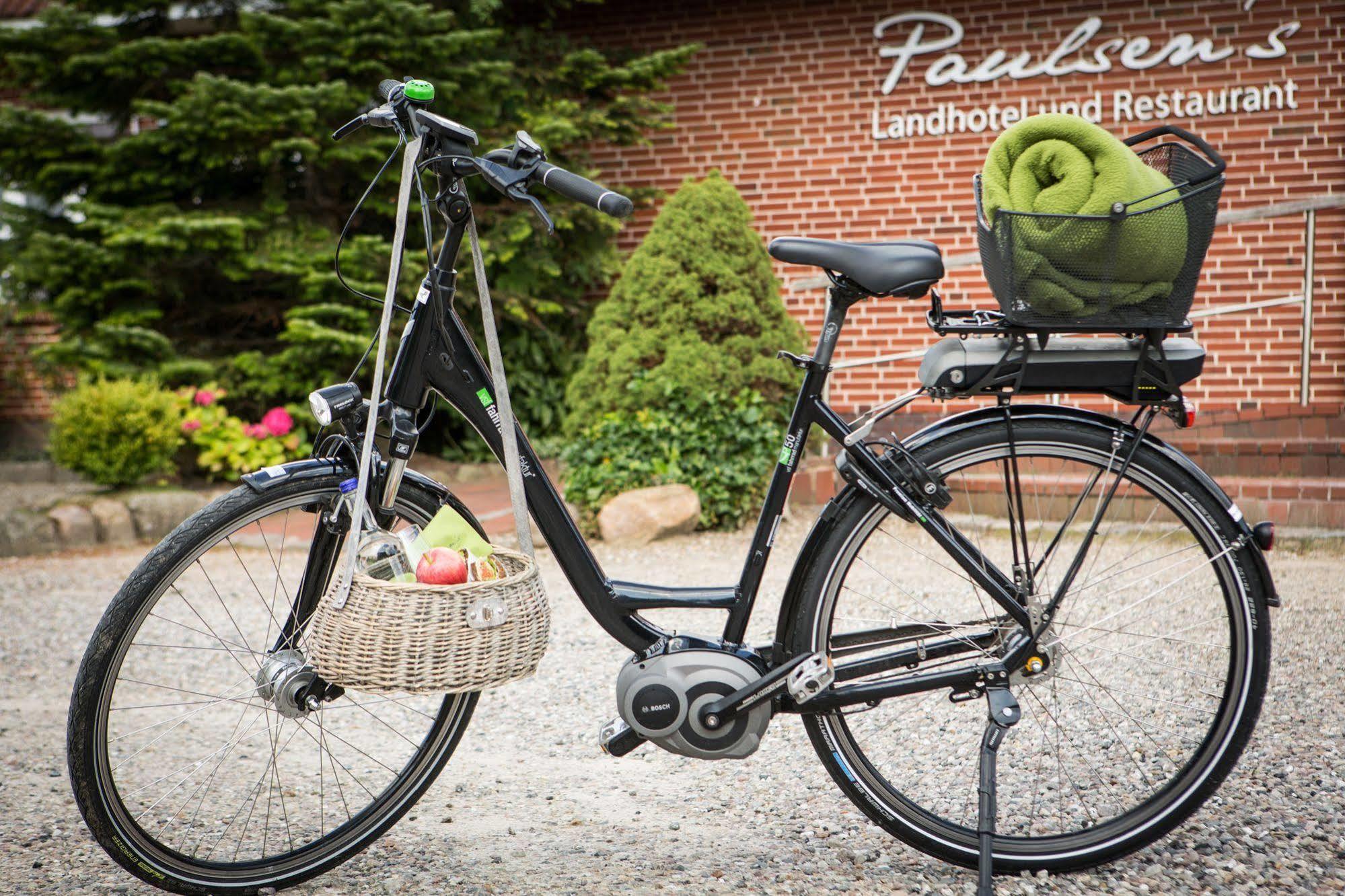 Paulsen'S Landhotel Und Restaurant Bohmstedt Exterior foto